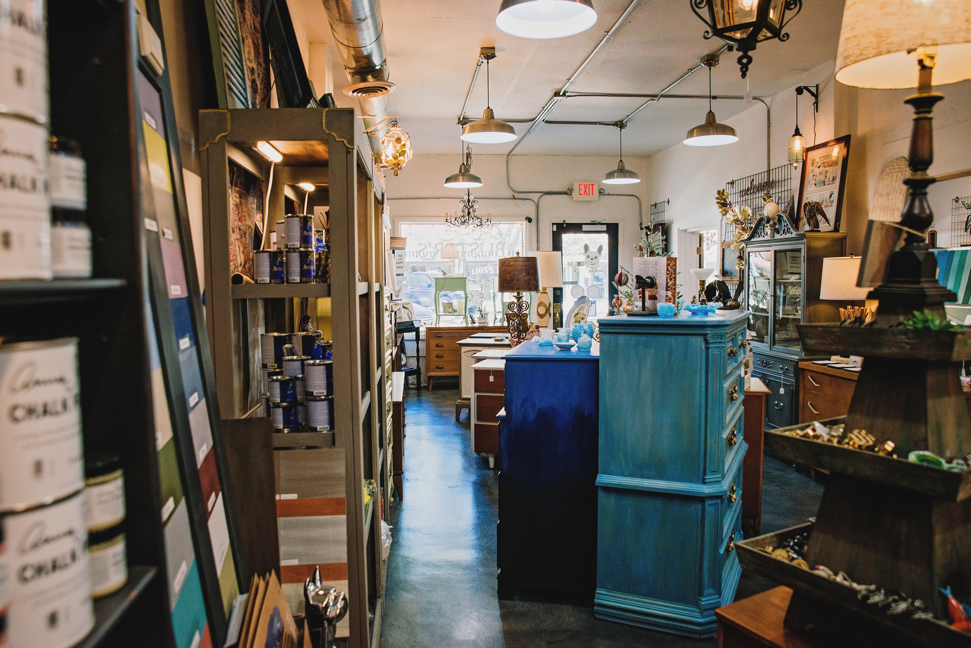 Buster’s Antiques. By Kelly Nash Photography.